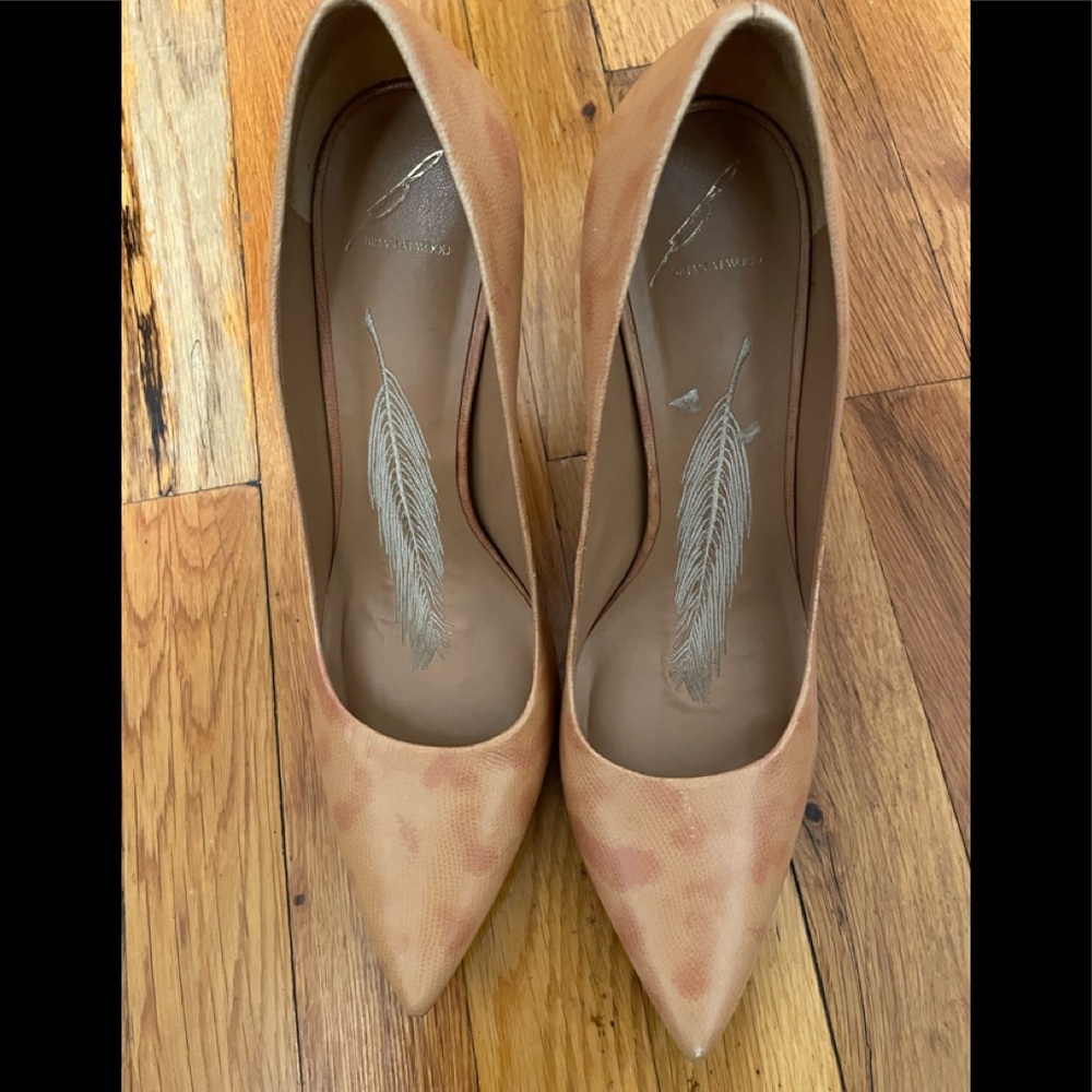 Brain Atwood heel pumps